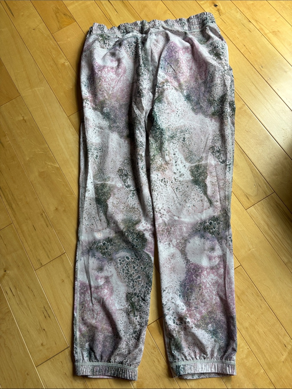 Lululemon pants - Picture 2 of 4